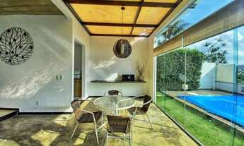 Imagem 5: Casa de condomínio para venda tem 233 metros quadrados com 4 quartos