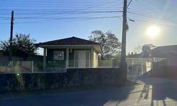 Imagem: Vendo Residência em amplo terreno na Av