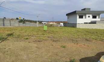 Imagem 2: Casa de condomínio para venda possui 371 metros quadrados com 1 quarto