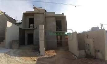 Imagem 6: )(- Oportunidade em ótima localização em bairro São Pedro! Casa duplex com 2 quartos e ár