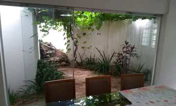 Imagem 5: Casa para Locação em Uberlândia, Nossa Senhora Aparecida, 8 dormitórios, 2 suítes, 5 banhe