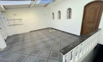 Imagem 2: Casa com 4 dormitórios para alugar, 213 m² por R$ 3.349,20/mês - Vila Luzita - Santo André