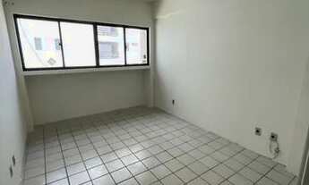 Imagem 2: Apartamento para aluguel possui 82 metros quadrados com 3 quartos em Boa Viagem - Recife