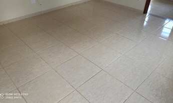 Imagem 6: Casa em ótimas condições, sem cobrança de condomínio e com armários embutidos na cozinha e