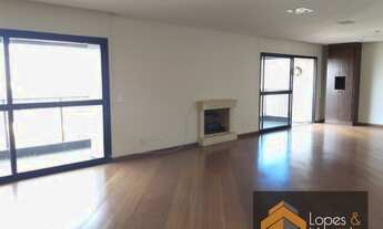 Imagem 3: Apto. de 300m2 - 4 suítes, 4 vagas, sala com lareira ÓTIMA LOCALIZAÇÃO