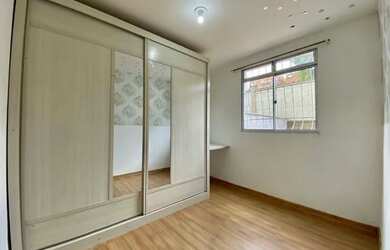 Imagem 5: Apto com armários planejados, quintal privt grande a 7 min do shopping Estç BH