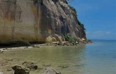 Imagem 3: Vendo terreno em área de praia