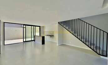 Imagem 6: Seu Refúgio em Morada de Laranjeiras Casa Exclusiva com Estilo e Conforto!