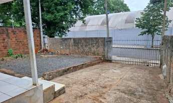 Imagem 5: Ótima Oportunidade! Terreno Amplo com Casa de Madeira na Vila Santo Antônio - Maringá