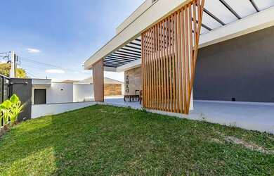 Imagem: Casa Townhouse à venda com 3 suítes, Mercês