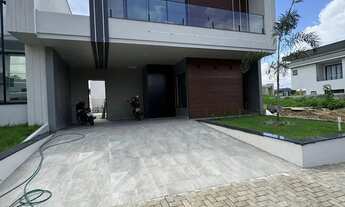 Imagem: Casa Duplex no Condomínio Estoril 03 Suítes