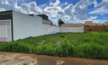 Imagem 5: Terreno em Jardim Morumbi: Tranquilidade e Natureza