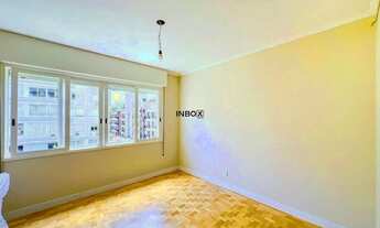 Imagem 2: Ótimo apartamento com 3 dormitórios 1 suíte, coração do Moinhos de Vento. Porto Alegre