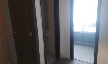 Imagem: Centro comercial para aluguel possui 166