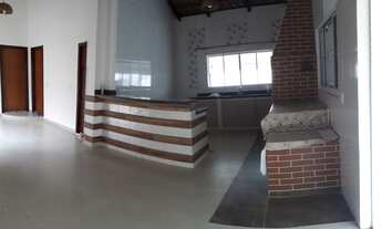 Imagem 4: Casa com 4 quartos, área gourmet e terreno nos fundos