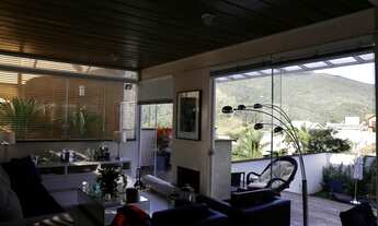 Imagem 4: Casa em condomínio para venda, com 280 m² de AC e 550 m² AT, com 3 suítes