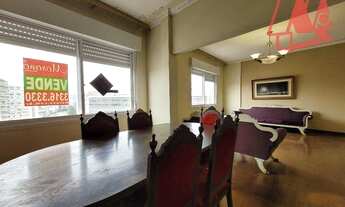 Imagem 4: Na frento do Clinicas, 2 dormitórios, elevador e sacada