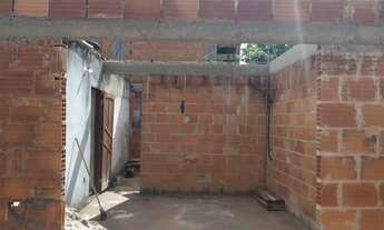 Imagem 6: Casa em rua pública