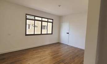 Imagem 3: Apartamento para venda possui 74 metros quadrados com 2 quartos em Estuário - Santos - SP