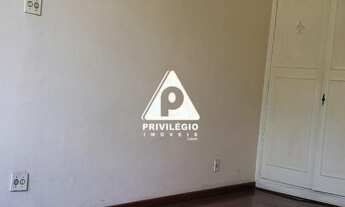 Imagem 7: Casa à Venda em Laranjeiras - 6 Quartos - 9 Banheiros -Piscina-Sauna-Churrasqueira- 582 m2