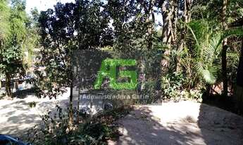 Imagem 4: Terreno para venda no centro de Correas possui sete casas