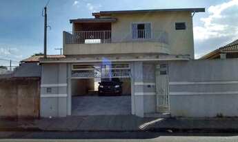 Imagem 2: Casa Padrão Casa com 3 dormitórios