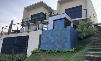 Imagem 3: Casa de condomínio sobrado para venda possui 520 metros quadrados com 6 quartos