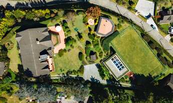 Imagem 2: Casa para venda com 1000 metros quadrados com 8 quartos em Alto do Capivari - Campos do Jo