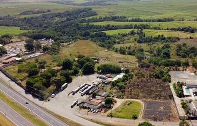 Imagem 5: Área a venda com lavador de caminhões