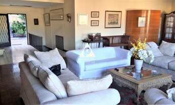 Imagem: Casa à Venda em Laranjeiras - 6 Quartos