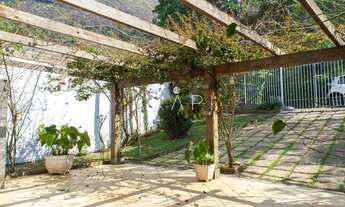 Imagem 3: Casa em localização privilegiada no bairro Iúcas