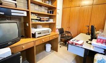 Imagem 6: Casa para venda possui 383 metros quadrados com 6 quartos em Centro - Florianópolis - SC