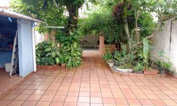 Imagem 4: Casa térrea em ótima localização, muito ensolarada, com jardim arvores frutíferas