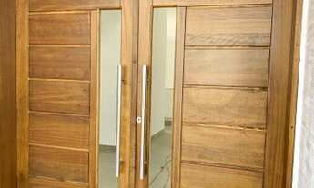 Imagem 4: Casa para venda tem 450 metros quadrados com 3 quartos, sendo 3 suites