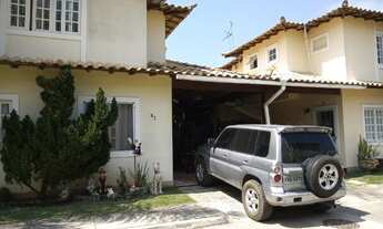 Imagem 2: Casa duplex em condomínio com 3 quartos-sendo 2 suítes e com área de lazer e piscina