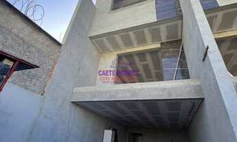 Imagem 2: EXCELENTE CASAS Casa com 3 dormitórios