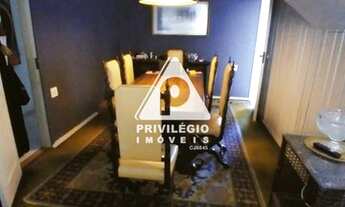 Imagem 4: Cobertura duplex com 4 quartos. Rua nobre, com cancela e segurança 24 horas