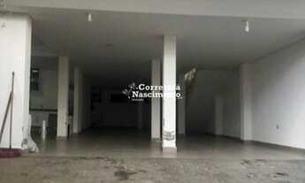 Imagem 5: Casa para aluguel possui 250 metros quadrados com 4 quartos