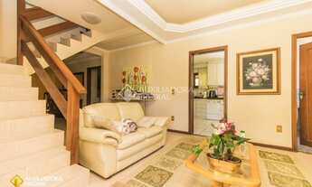 Imagem 2: Casa para venda tem 258 metros quadrados com 4 quartos em Campeche - Florianópolis - SC