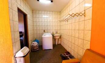 Imagem 4: Sobrado para venda tem 178 metros quadrados com 3 quartos em Jardim Santa Cecília - Guarul