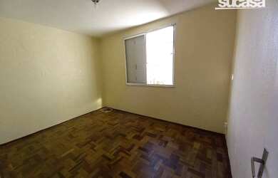 Imagem 3: Apartamento com 3 dormitórios para alugar, 66 m² por R$ 900,00/mês - Centro - Pelotas/RS