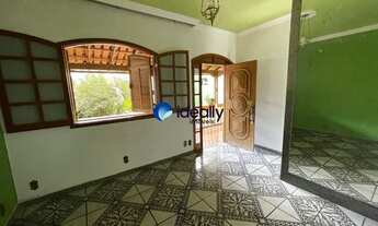 Imagem 3: Ótima Casa no Bairro Itatiaia, Extremamente Espaçosa com 04 Quartos e 03 Vagas de Garagem