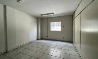 Imagem 5: Pereira Imóveis Vende: Prédio Comercial medindo 14x27, com 3 andares, 15 salas, recepção,2