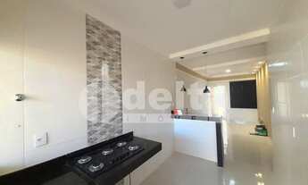 Imagem: Casa para aluguel, 2 quartos, 1 suíte