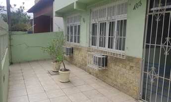 Imagem 3: Casa para aluguel tem 150 metros quadrados com 4 quartos em Centro - Macaé - RJ