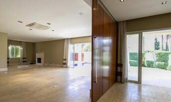 Imagem 7: Casa de condomínio luxuosa em frente ao Waldorf Rudolf Steiner