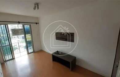 Imagem 4: Varanda com vista livre. 02 quartos + dependência completa