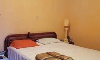 Imagem 2: Casa pra alugar anual 3 cômodos e 1 banheiro