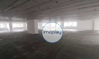 Imagem 3: Conjunto comercial com 1024m² vão livre, com piso elevado, 04 banheiros, 02 copas e 08 vag