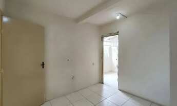 Imagem 7: Apartamento para aluguel possui 80 metros quadrados com 2 quartos em Vila Jardim - Porto A